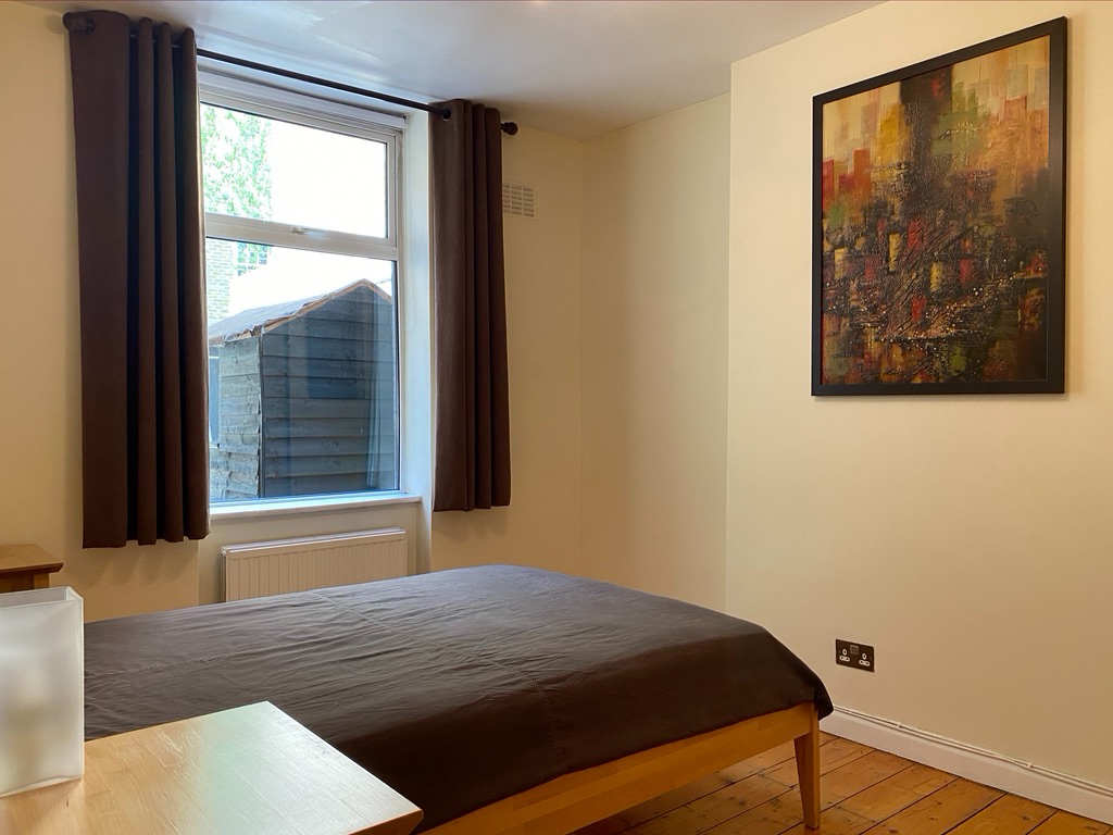 London 1 Bed Flat, Moreton Terrace, SW1V To Rent Now for £2,150.00 p/m