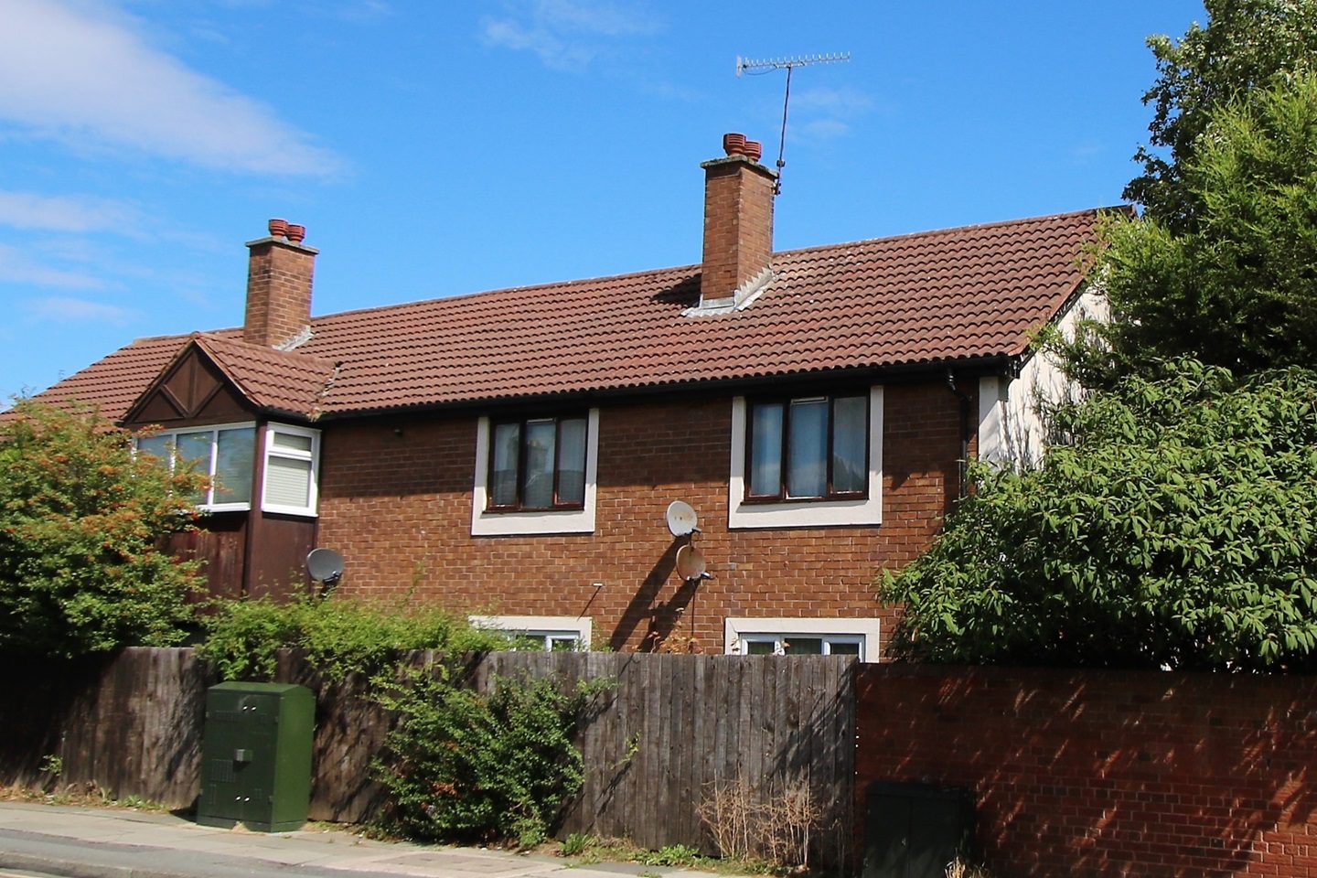 Wirral 2 Bed Flat, Woodchurch, CH49 To Rent Now for £550.00 p/m