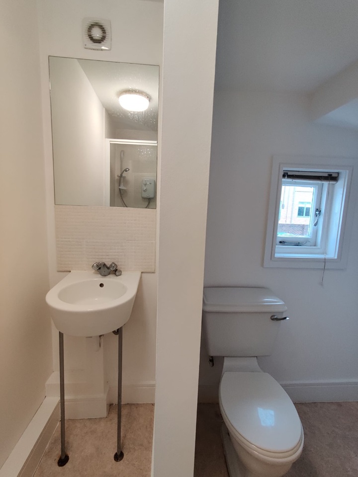 Tunbridge Wells 1 Bed Flat, Garden Road, TN1 To Rent Now for £700.