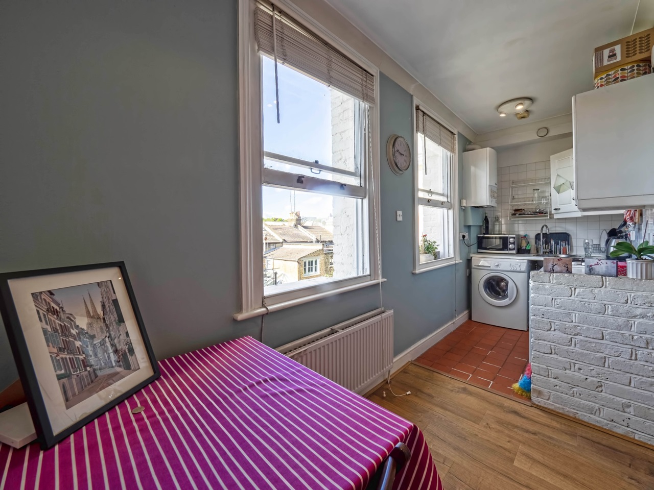 London 1 Bed Flat, Irving Road, W14 To Rent Now for £1,600.00 p/m