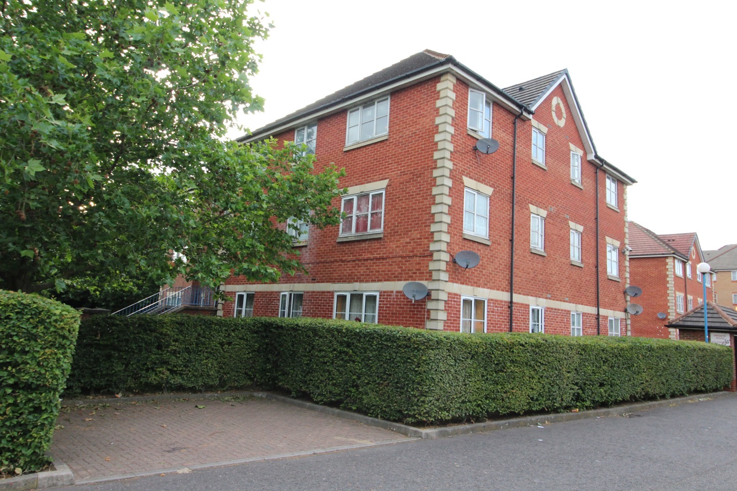 Barking 2 Bed Flat, Blessing Way, IG11 To Rent Now for £1,600.00 p/m