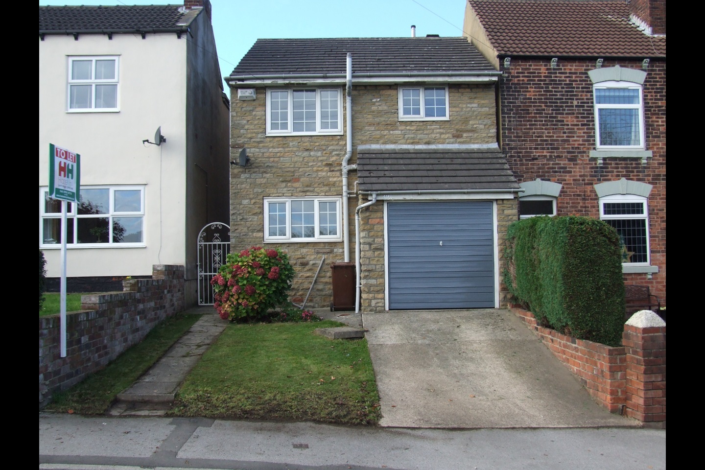 Wakefield 3 Bed Detached House, Ouzlewell Green, WF3 To Rent Now