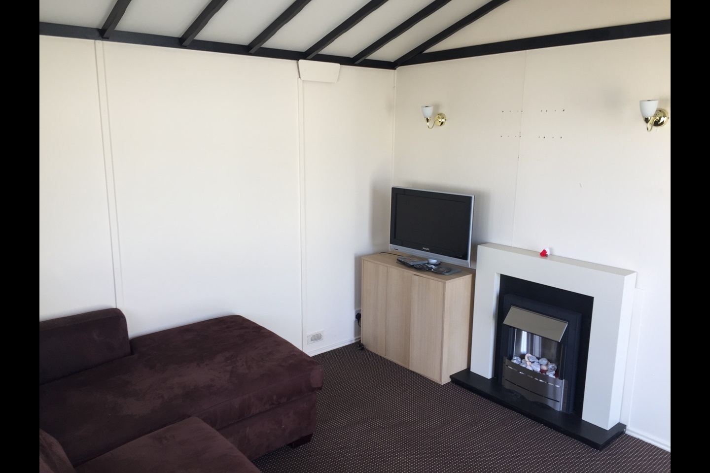 Watford 1 Bed Mobile Home, Winfield Mobile Home Park, WD25 To Rent Now for £750.00 p/m