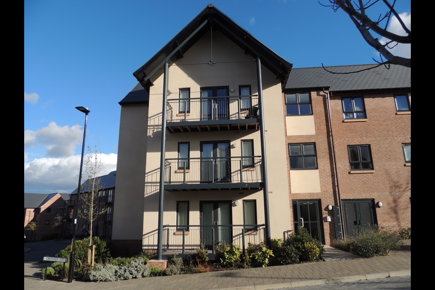 Sheffield 2 Bed Flat, Lavender Way, S5 To Rent Now for £650.00 p/m