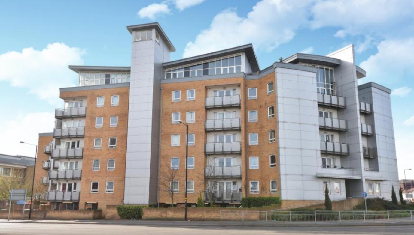 Slough 2 Bed Penthouse, Quadrivium Point, SL1 To Rent Now for £