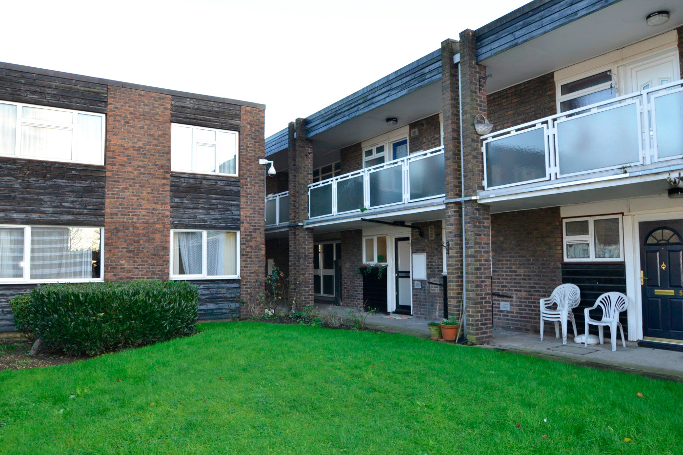 Hornchurch 2 Bed Flat, Ormonde Court, RM11 To Rent Now for £1,100.