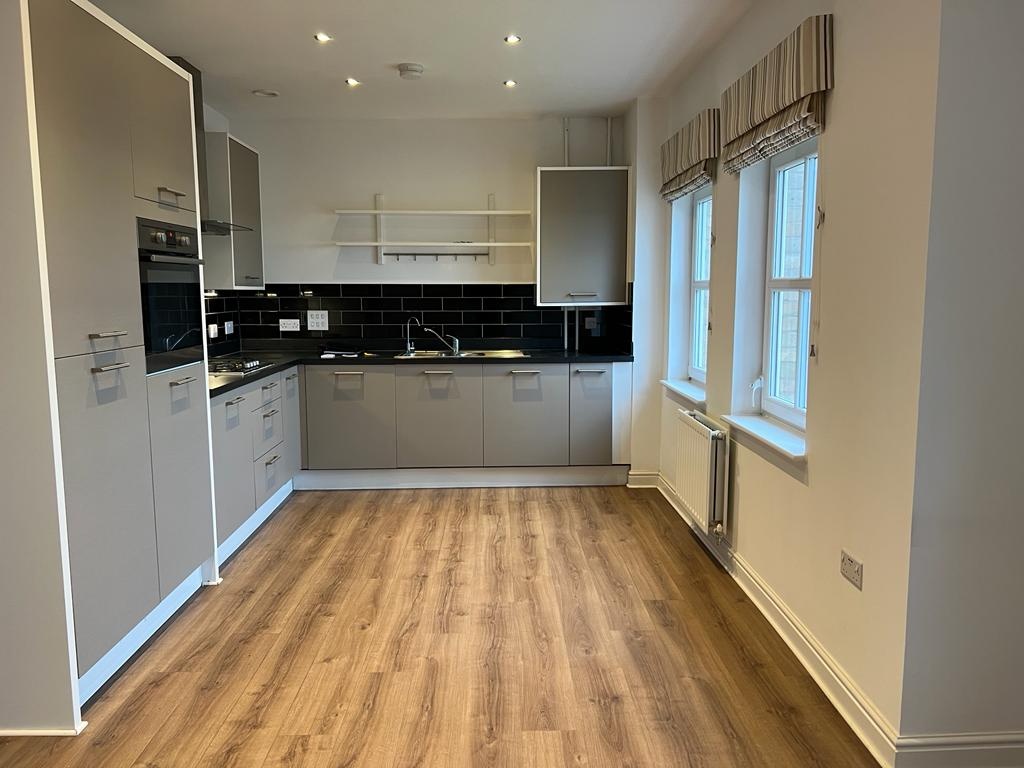 Erith 2 Bed Flat, Rainbow Road, DA8 To Rent Now for £1,650.00 p/m