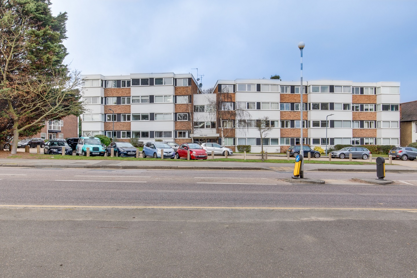 London 2 Bed Flat, New Wanstead, E11 To Rent Now for £1,450.00 p/m