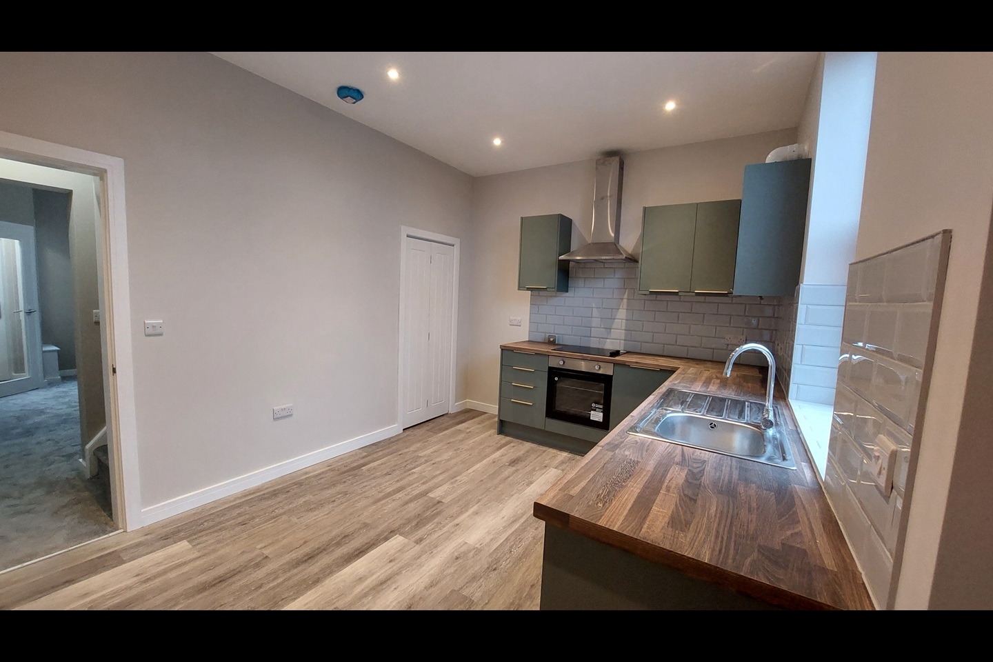 Lees, Oldham 2 Bed Terraced House, Livingstone Street, OL4 To Rent