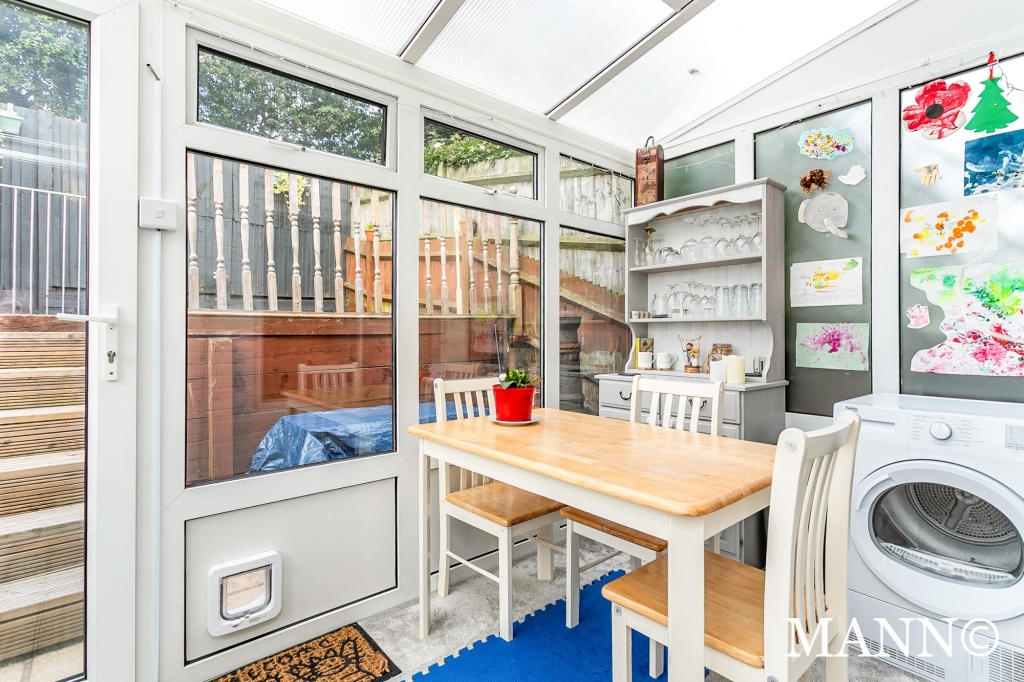 Redhill 2 Bed Terraced House, Spencer Way, RH1 To Rent Now for £