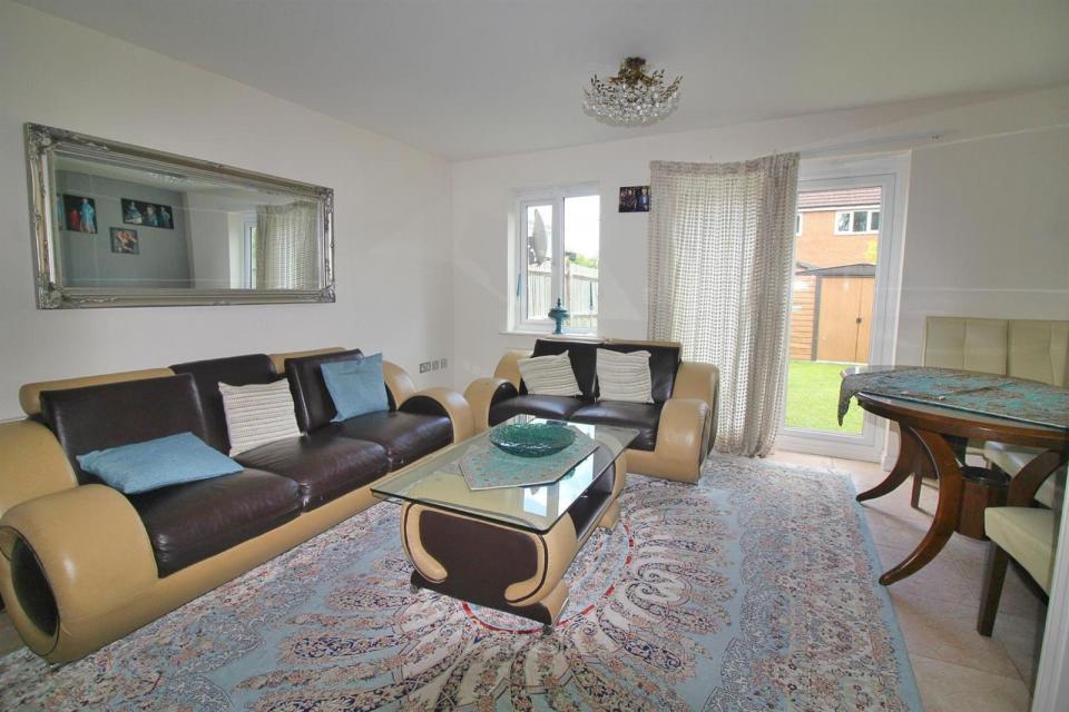 Broxbourne 3 Bed SemiDetached House, Huron Road, EN10 To Rent Now