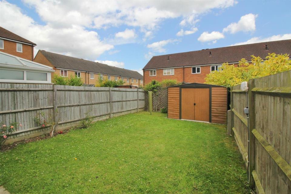 Broxbourne 3 Bed SemiDetached House, Huron Road, EN10 To Rent Now