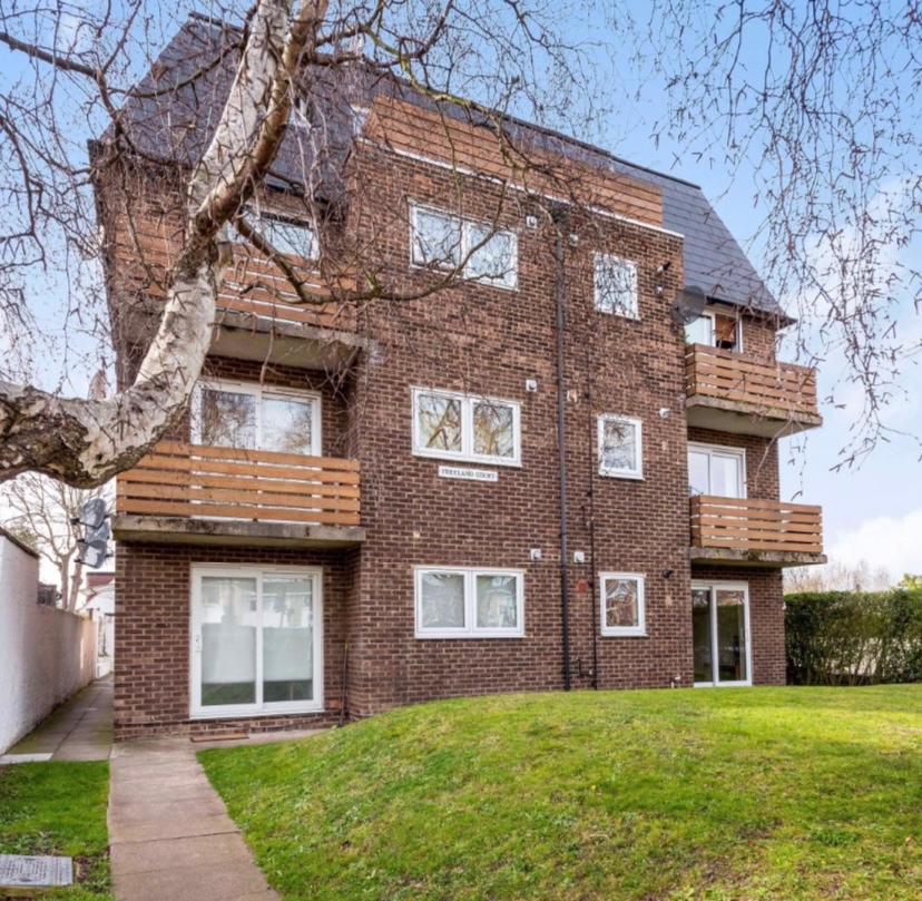 Sidcup 1 Bed Flat, Freeland Court, DA15 To Rent Now for £1,100.00 p/m