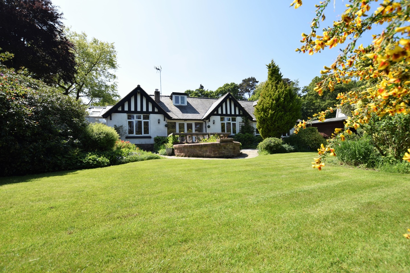 Raby Mere, Wirral 4 Bed Detached House, Raby Drive, CH63 To Rent