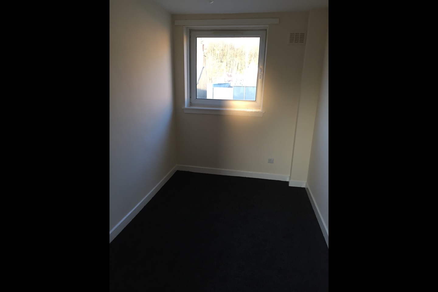 Galashiels 2 Bed Flat, Overhaugh Street, TD1 To Rent Now for £450.