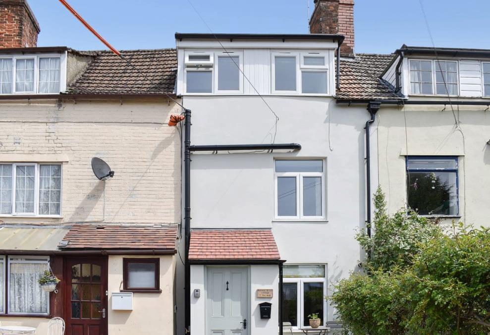 Kingswood, WottonUnderEdge 1 Bed Terraced House, The Walk, GL12 To Rent Now for £850.00 p/m