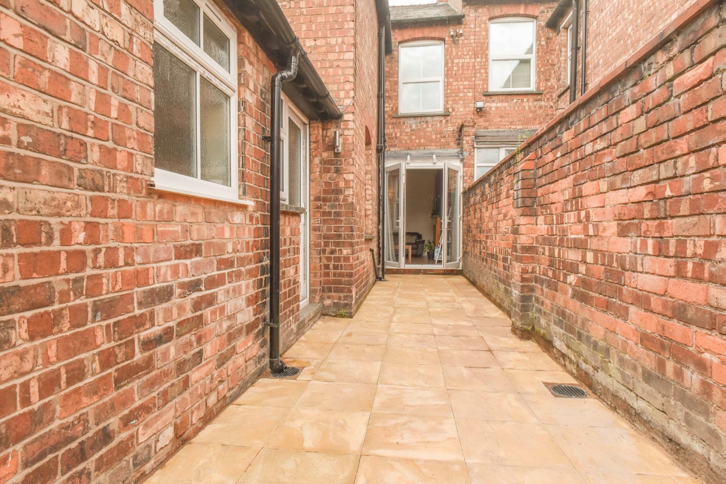 Chester Room in a Shared House, Tarvin Road, CH3 To Rent Now for £