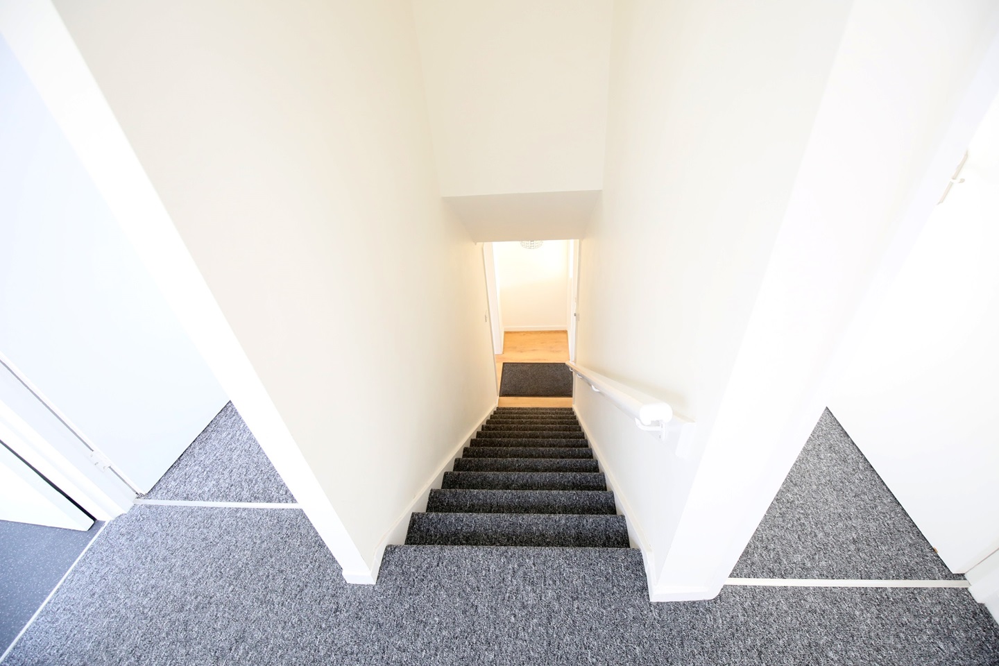 Castleford 3 Bed SemiDetached House, Redhill Avenue, WF10 To Rent