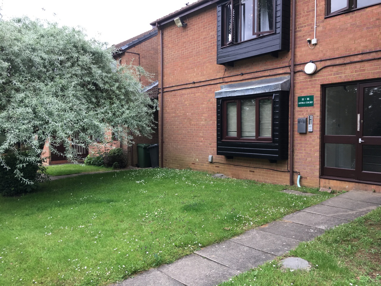 Luton 1 Bed Flat, Colin Road, LU2 To Rent Now for £1,000.00 p/m