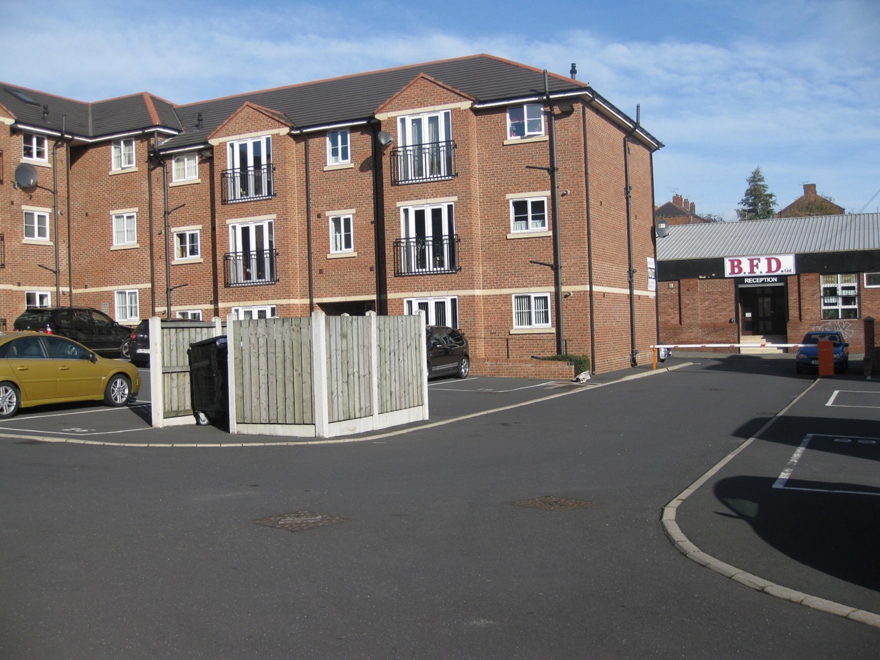 Barnsley 2 Bed Flat, Langdale Court, S71 To Rent Now for £550.00 p/m