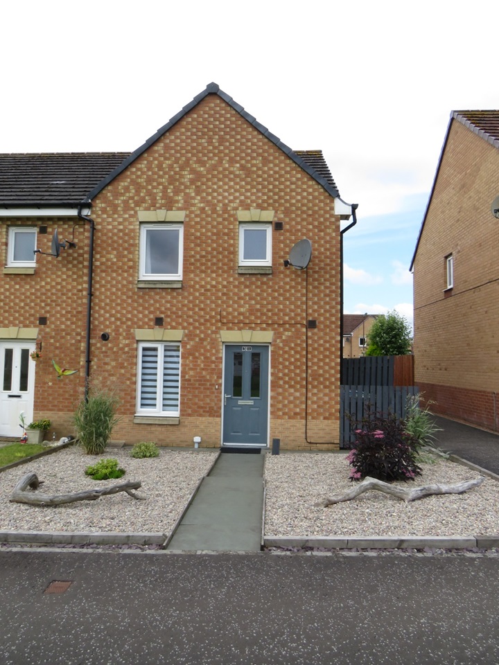 Redding, Falkirk 3 Bed End Terrace, Jarvie Road, FK2 To Rent Now for £650.00 p/m