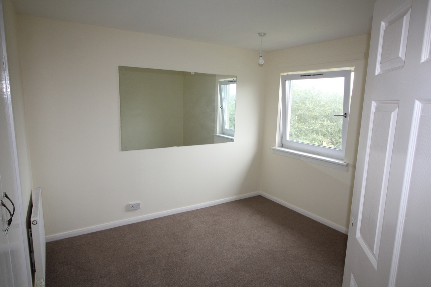 Livingston 2 Bed Terraced House, Camps Rigg, EH54 To Rent Now for £