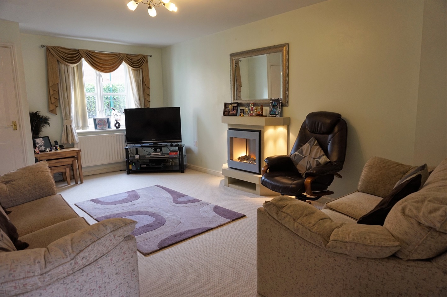 Sheffield 3 Bed SemiDetached House, Middlewood Drive, S6 To Rent