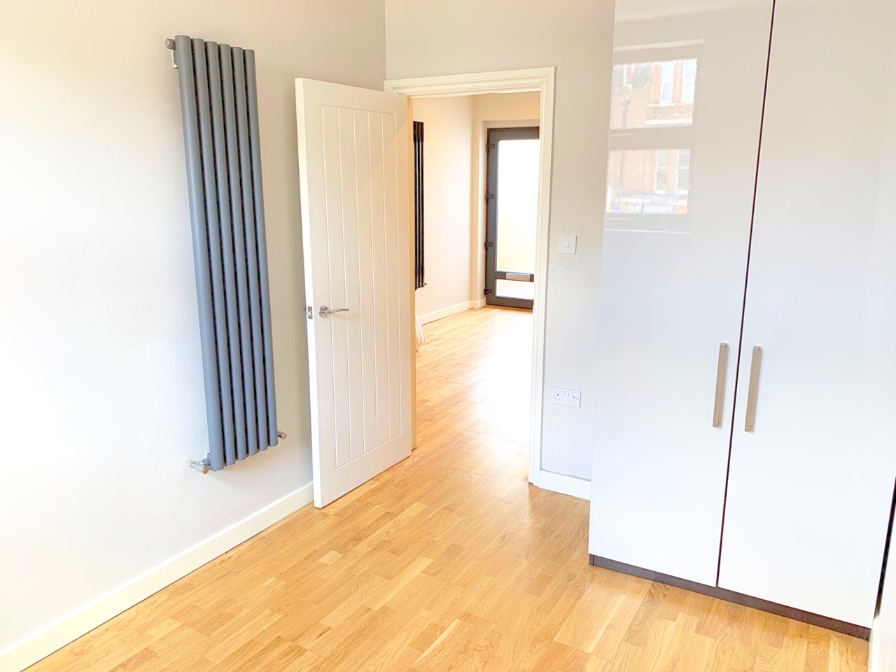 Thornton Heath 1 Bed Flat, High Street, CR7 To Rent Now for £1,450.