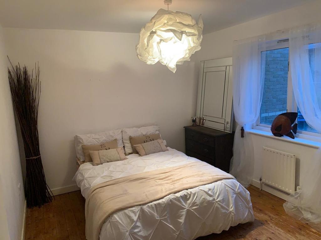 London Room in a Shared House, Ruddington Close, E5 To Rent Now for