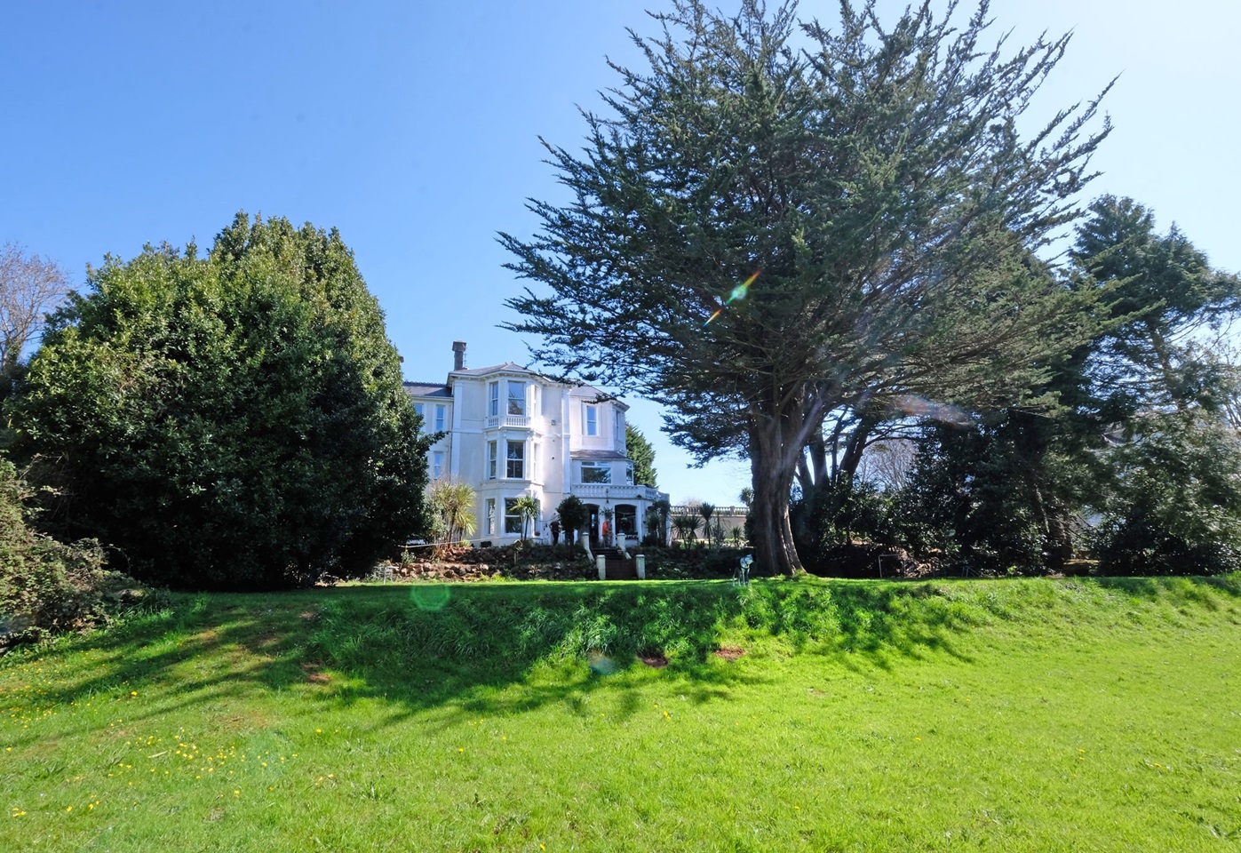 Chelston, Torquay 2 Bed Flat, Summerdyne, TQ2 To Rent Now for £975.