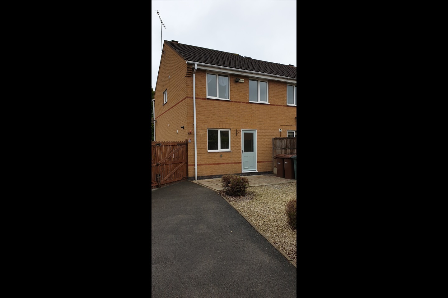 Normanton 3 Bed SemiDetached House, Shaw Avenue, WF6 To Rent Now