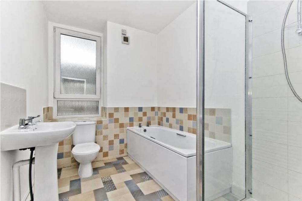 Innerleithen 3 Bed Flat, Miller Street, EH44 To Rent Now for £850.