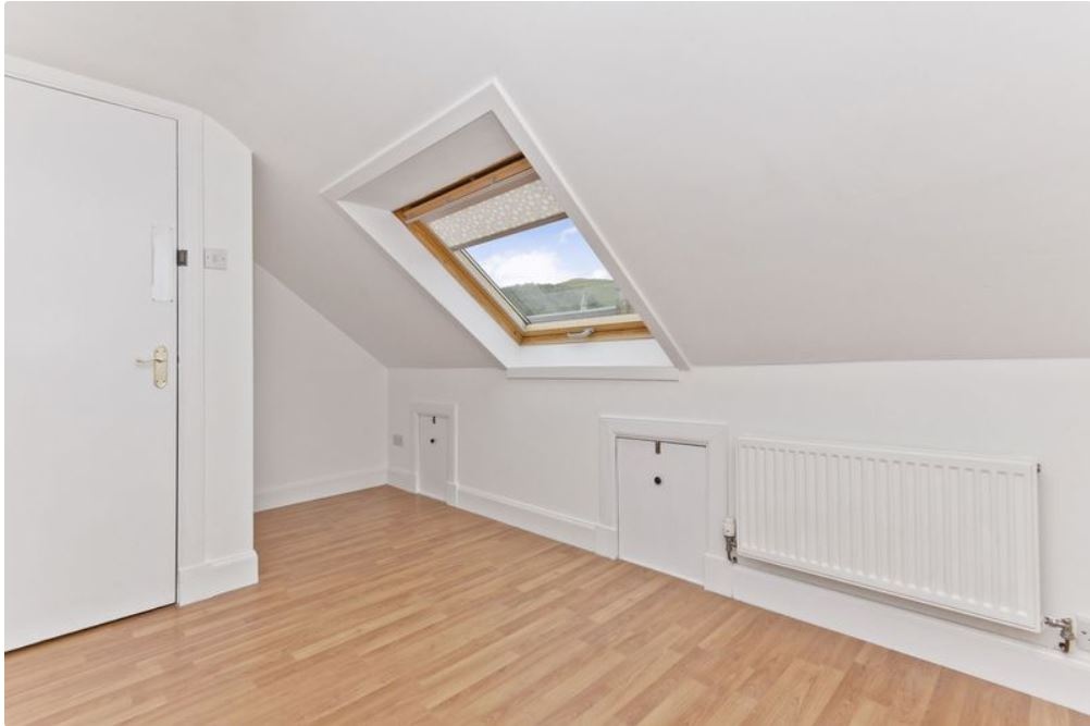 Innerleithen 3 Bed Flat, Miller Street, EH44 To Rent Now for £850.