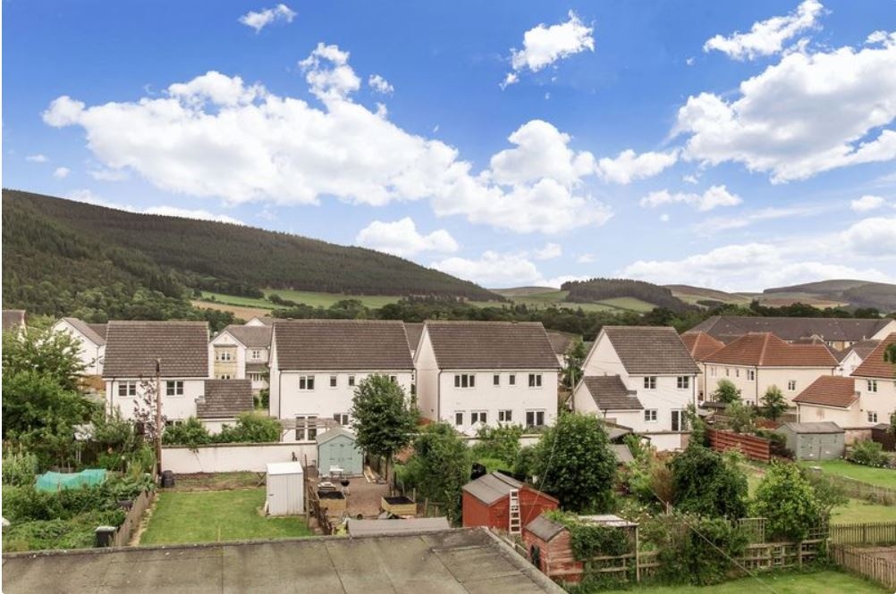 Innerleithen 3 Bed Flat, Miller Street, EH44 To Rent Now for £850.