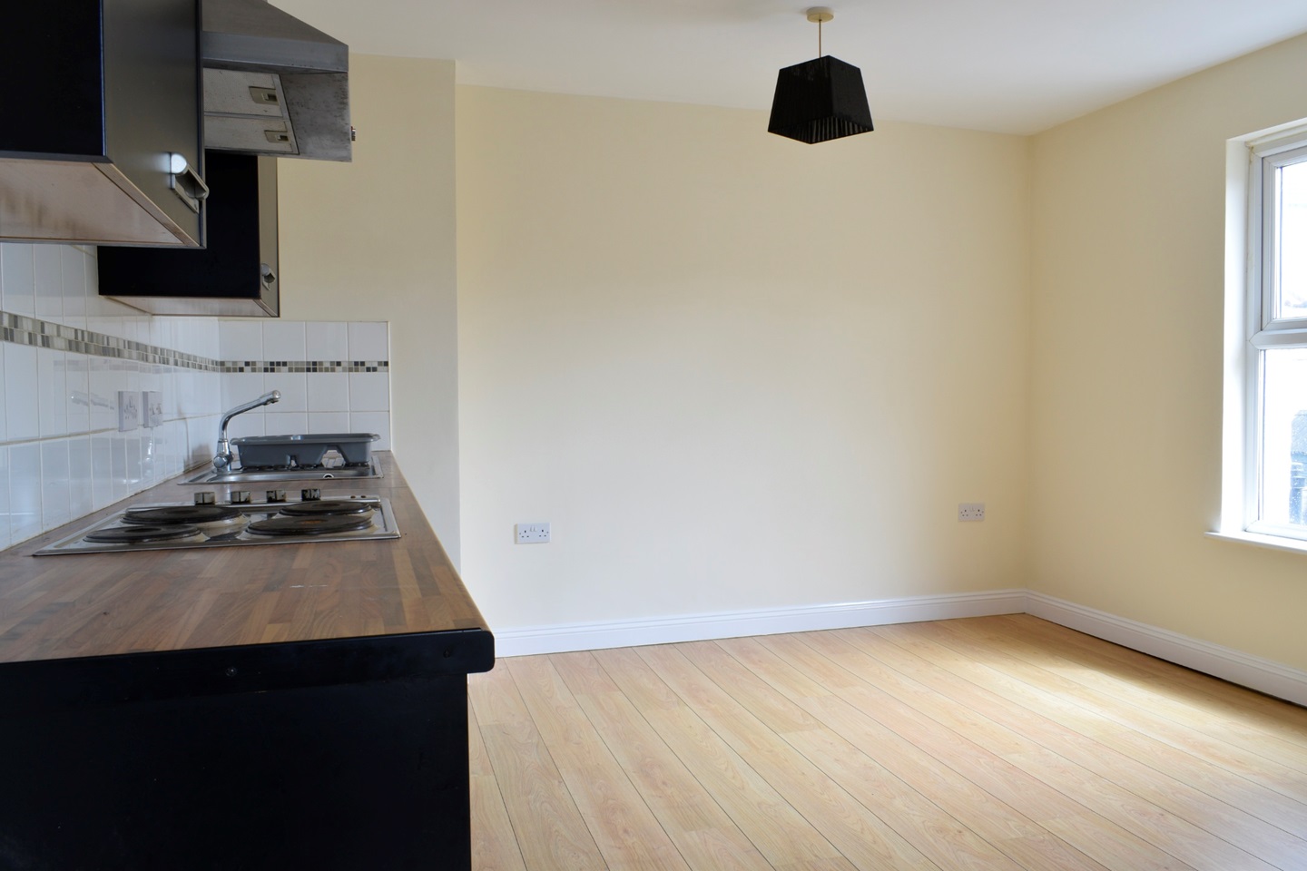 Bristol 2 Bed Flat, Two Mile Hill Road, BS15 To Rent Now for £1,100