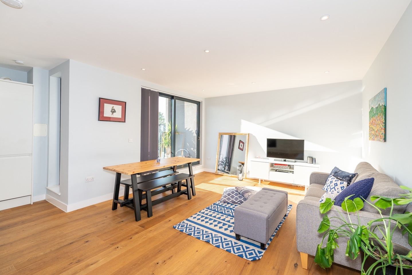 London 2 Bed Flat, Streatham, SW16 To Rent Now for £1,995.00 p/m