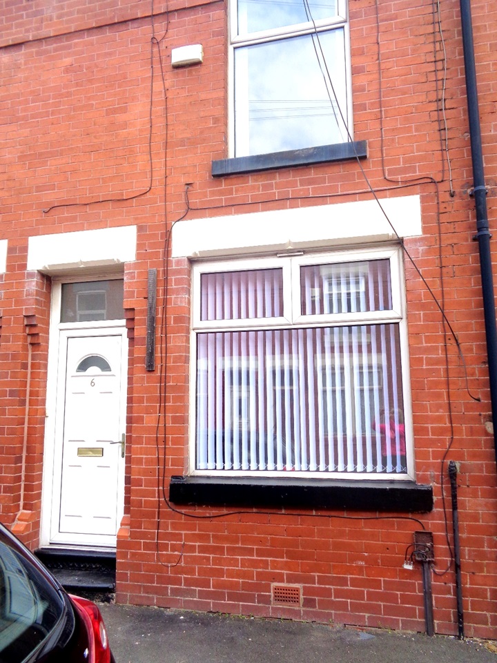 Stockport 2 Bed Terraced House, Bower Street, SK5 To Rent Now for £