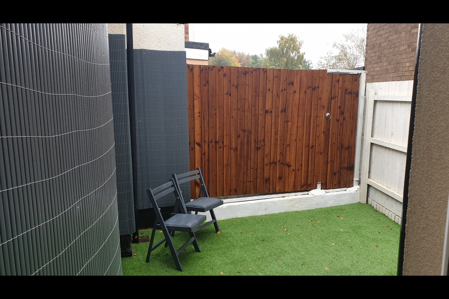 Chasetown, Burntwood 3 Bed SemiDetached House, New Street, WS7 To