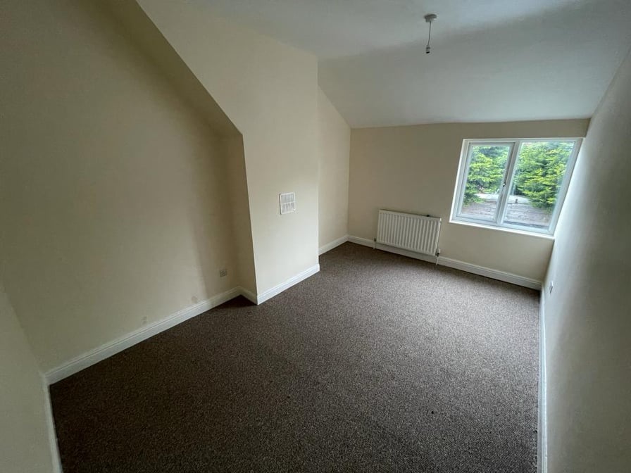 New Rossington, Doncaster 4 Bed Terraced House, Firth Crescent, DN11