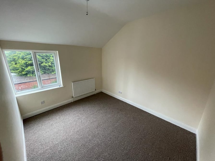 New Rossington, Doncaster 4 Bed Terraced House, Firth Crescent, DN11