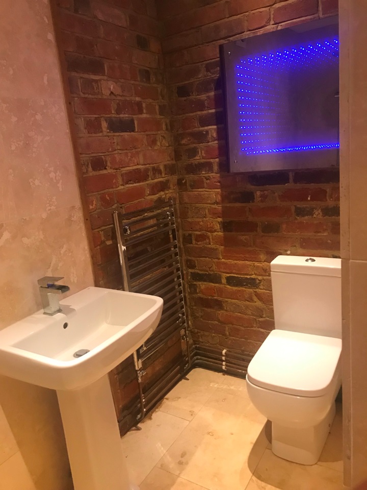 Bierton Studio Flat, Aylesbury Road, HP22 To Rent Now for £1,100.00 p/m