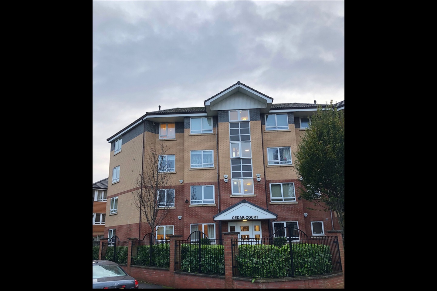 Manchester (Close To Manchester Airport) 2 Bed Flat, Portway, M22