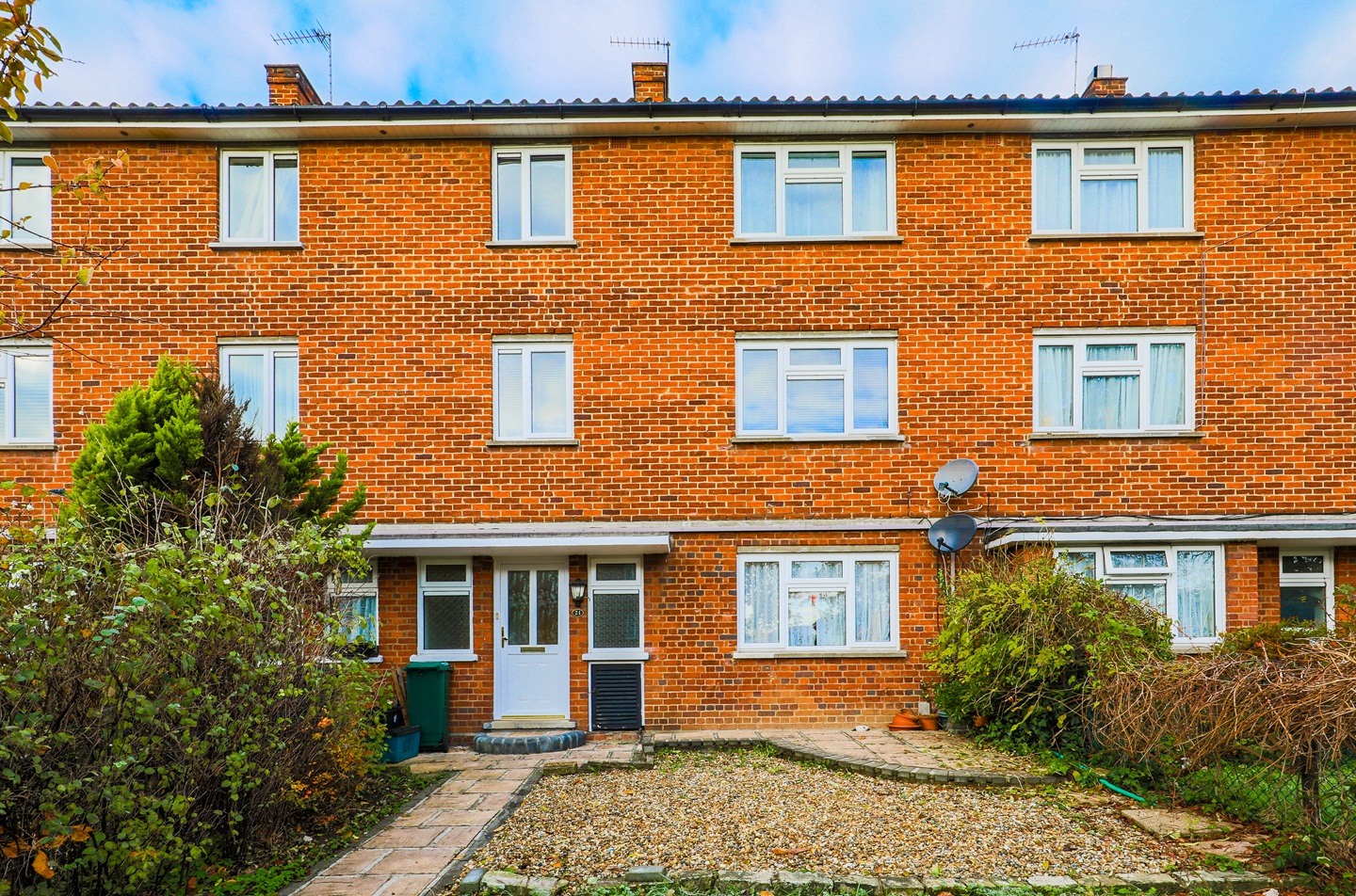 Woodford Green 3 Bed Croft Lodge Close, IG8 To Rent Now