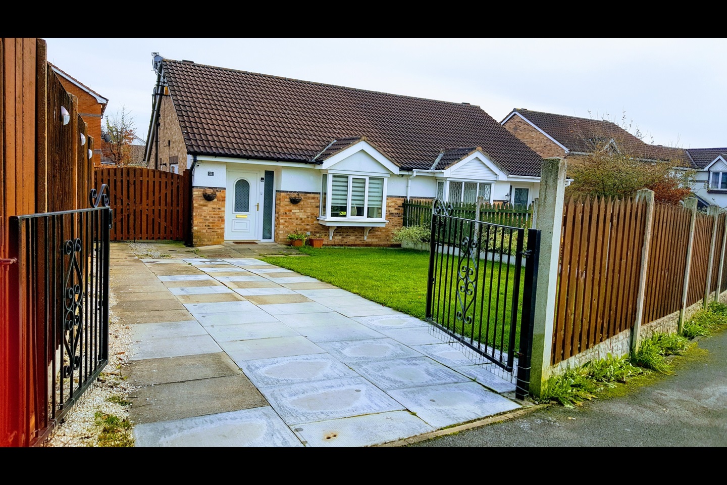 Bradford 2 Bed Bungalow, Kingfisher Grove, BD8 To Rent Now for £500