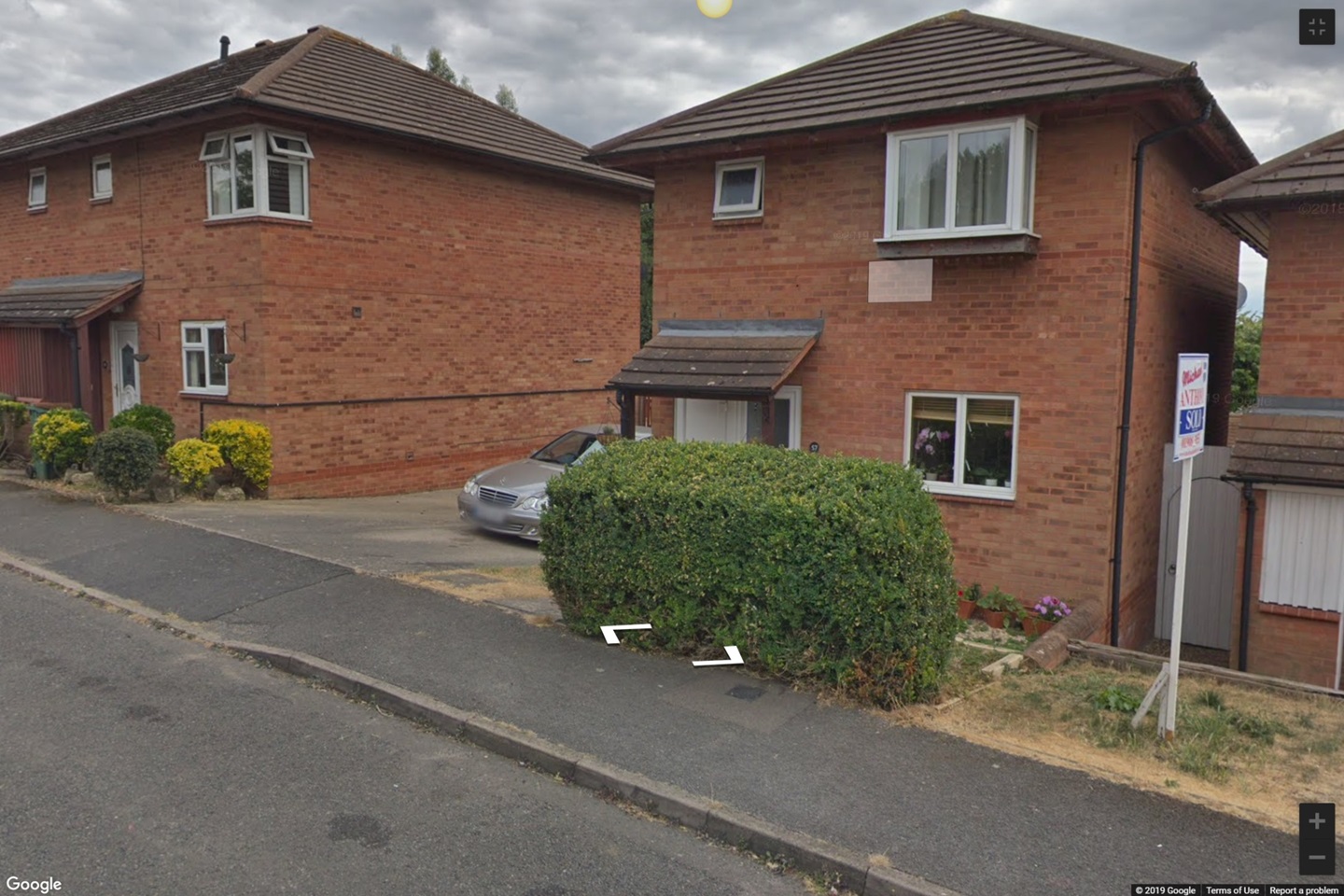 Great Holm, Milton Keynes 3 Bed Detached House, Petworth, MK8 To