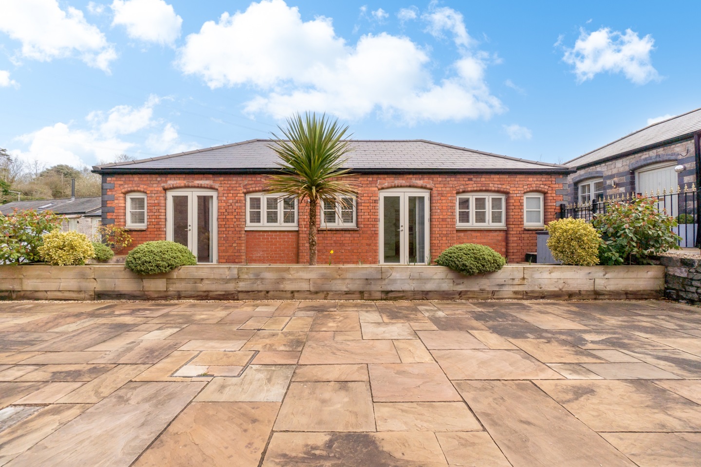 Almondsbury, Bristol 3 Bed Bungalow, Fernhill Court, BS32 To Rent