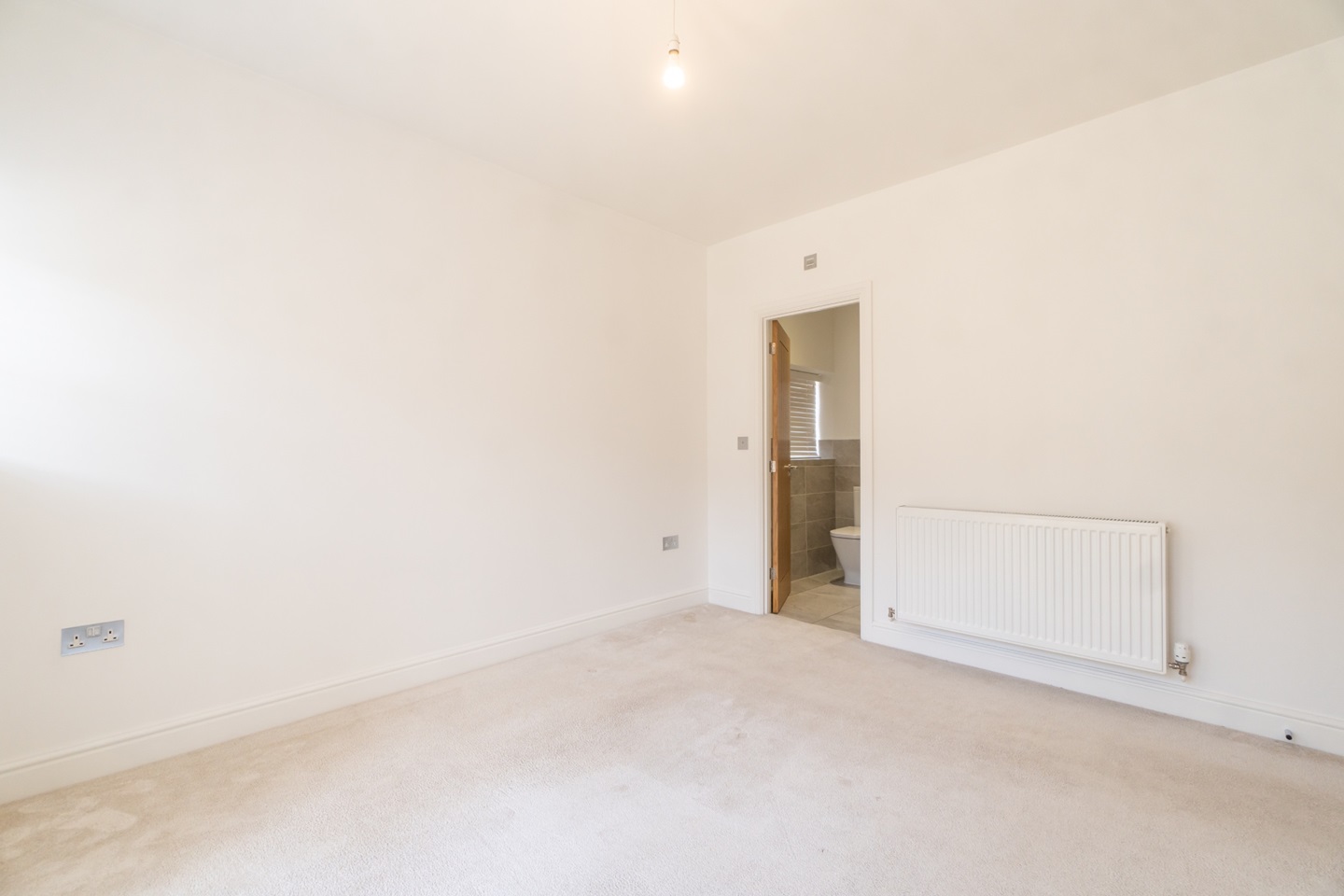 Almondsbury, Bristol 3 Bed Bungalow, Fernhill Court, BS32 To Rent