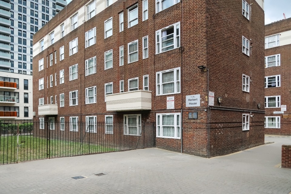 London Room in a Shared Flat, Herbert House, E1 To Rent Now for £910.00 p/m