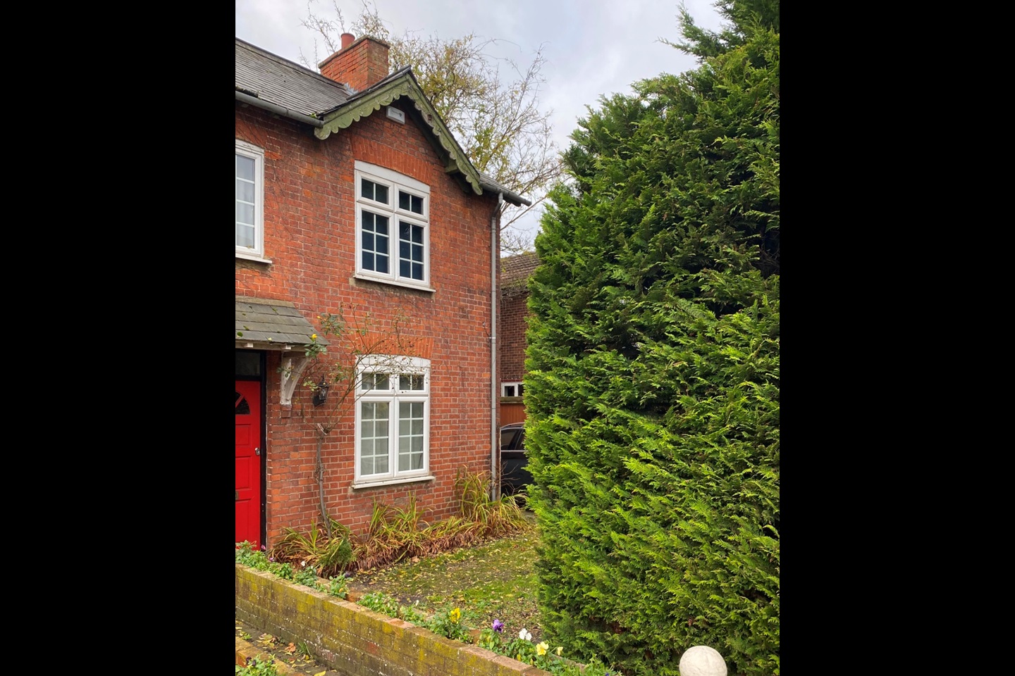 Blackwater, Camberley 2 Bed End Terrace, Vicarage Road, GU17 To Rent Now for £1,300.00 p/m