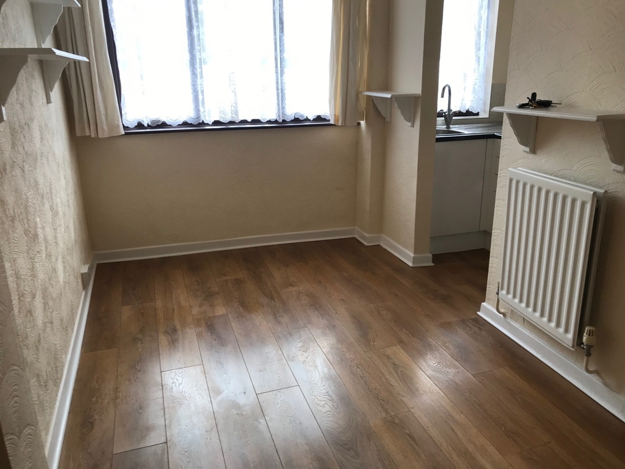 Handsacre, Rugeley Studio Flat, The Green, WS15 To Rent Now for £